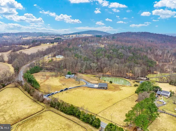 7464 Wilson Rd, Warrenton, VA 20186