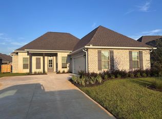 355 E Tweet St, Freeport, FL 32439