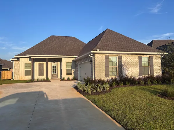 355 E Tweet St, Freeport, FL 32439