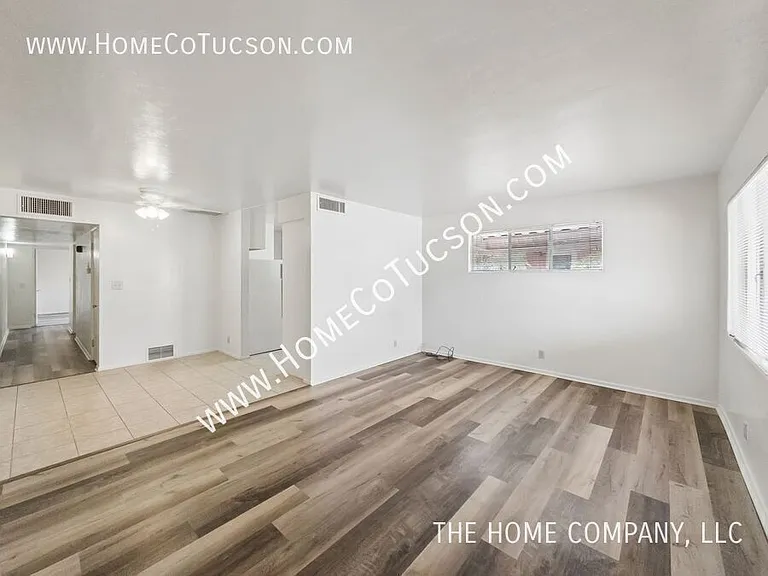 3236 E Hawthorne St — Photo 4