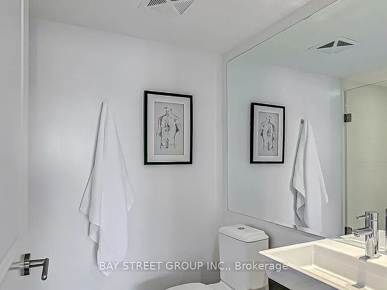 386 Yonge St #3907 — Photo 5