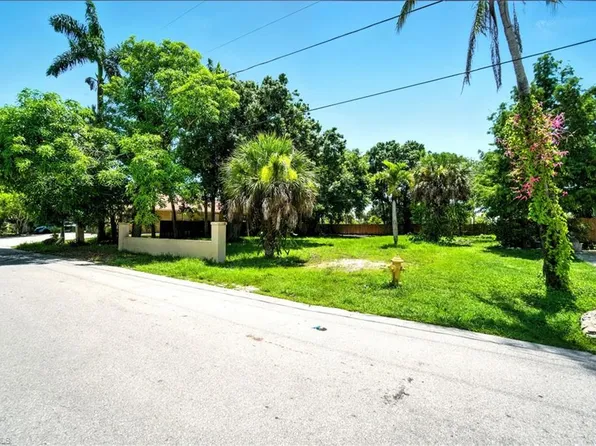 2960 Gordon ST, NAPLES, FL 34112