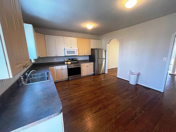 4th image of 209 Blueberry Ct