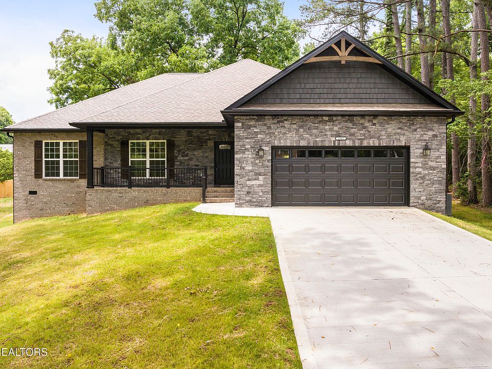 1st image of 2925 Marvin Cir