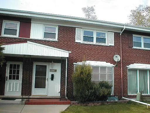 8929 Robin Dr APT B photo 1
