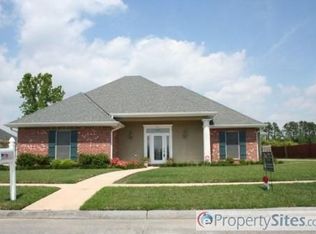 353 Tulip Dr, Houma, LA 70360