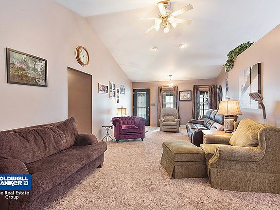 Spacious living room