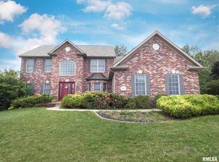 6014 W Eaglecreek Dr, Peoria, IL 61615