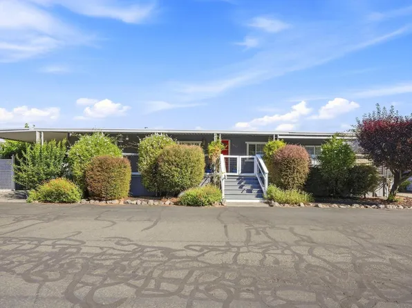 1037 Maple Drive, Windsor, CA 95492