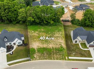 495 E Basalt Dr, Huntertown, IN