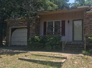 104 Harwood Dr, Hopkins, SC 29061