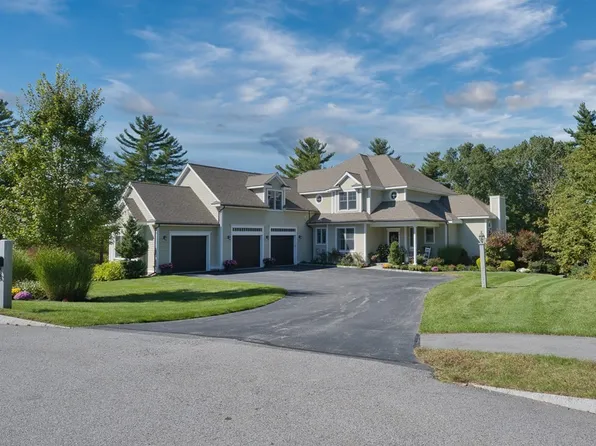 16 Weetamoo Way, Westford, MA 01886