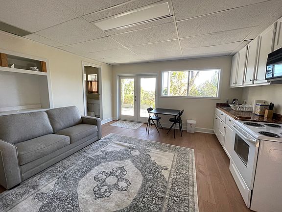 4th image of 495 Summit Springs Rd #A