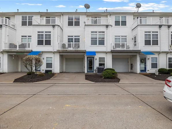 224 E Marina Pkwy, Lorain, OH 44052
