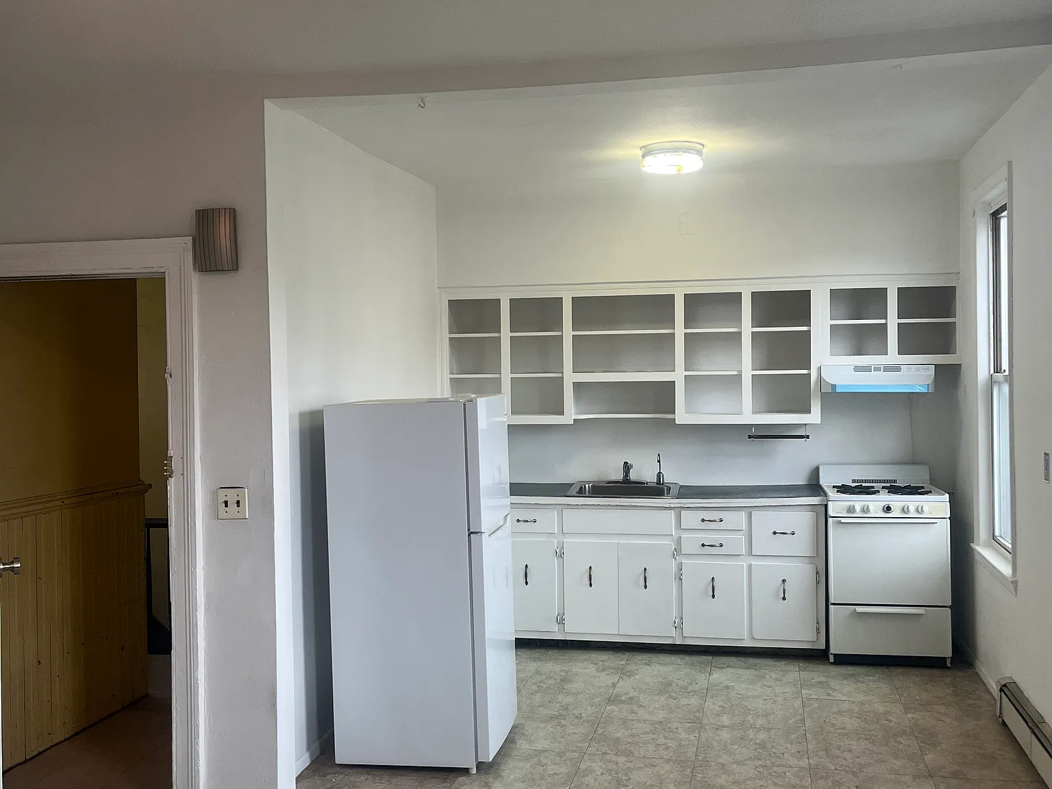 2 bed, 1560 sqft, $2,200 — Photo 3
