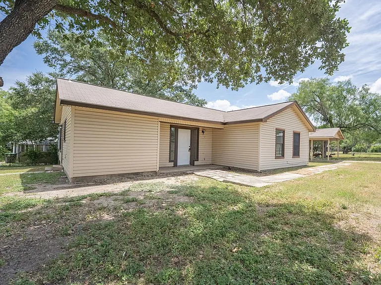 1515 Geneva St — Photo 16