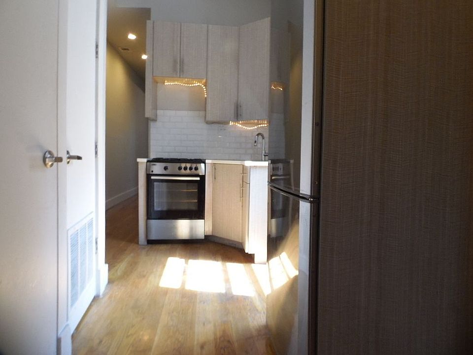 2nd image of 41 Hart St APT 2