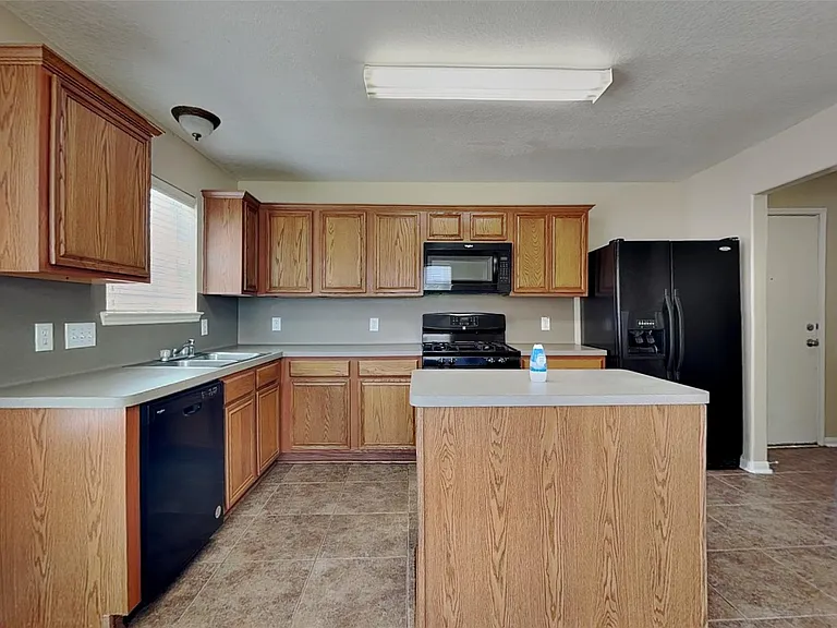 18018 Melissa Springs Dr — Photo 3