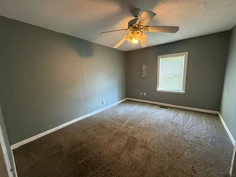 247 Dooley St NE — Photo 6