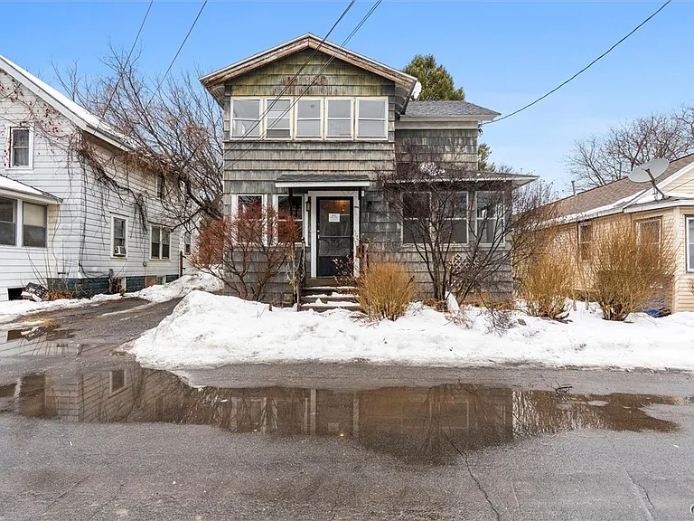 104 Kincaid Ave — Photo 3