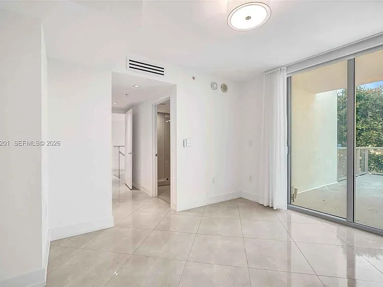 7928 East Dr #101 — Photo 15