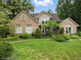 46859 Hendrie Ct, Canton, MI 48187