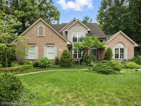 46859 Hendrie Ct, Canton, MI 48187