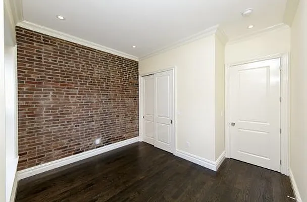 Rented by Icon Realty Management | media 72