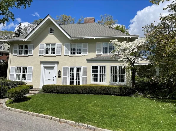 11 Northern Avenue, Bronxville, NY 10708