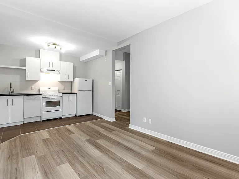 467 Slater St — Photo 45