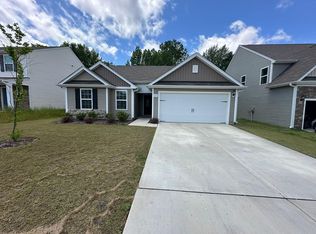 421 Turning Lake Dr, Zebulon, NC 27597