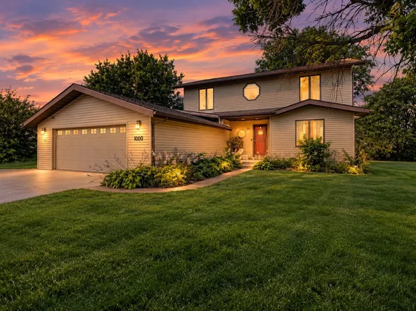1008 Pleasant St SE, Bondurant, IA 50035
