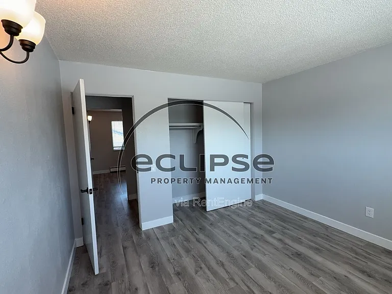 Summit View Apartments — Photo 207
