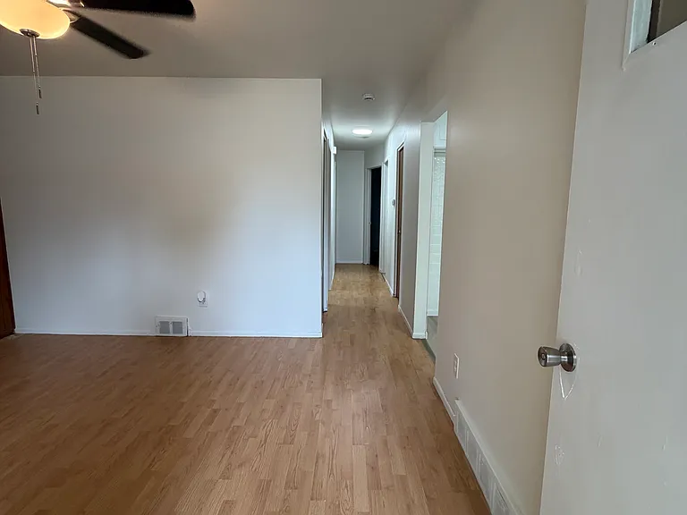 19405 Opal St — Photo 7