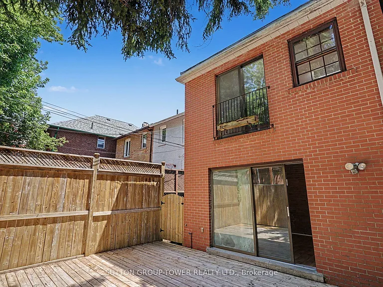 118 Castlefield Ave — Photo 29