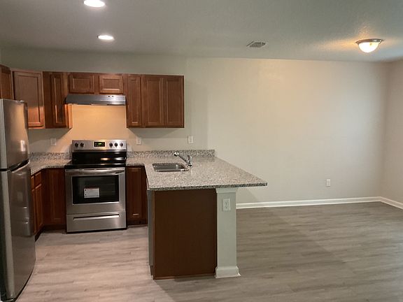 5th image of 8345 Homeport Ct