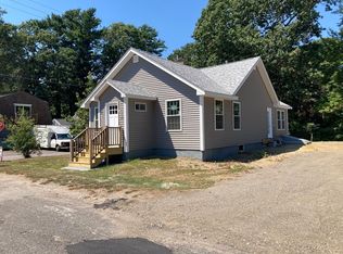 19 11th Ave, Halifax, MA 02338