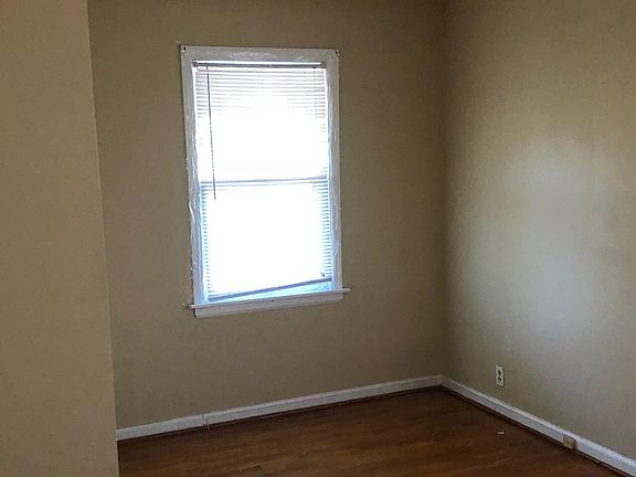 3rd image of 4466 Carter Ave