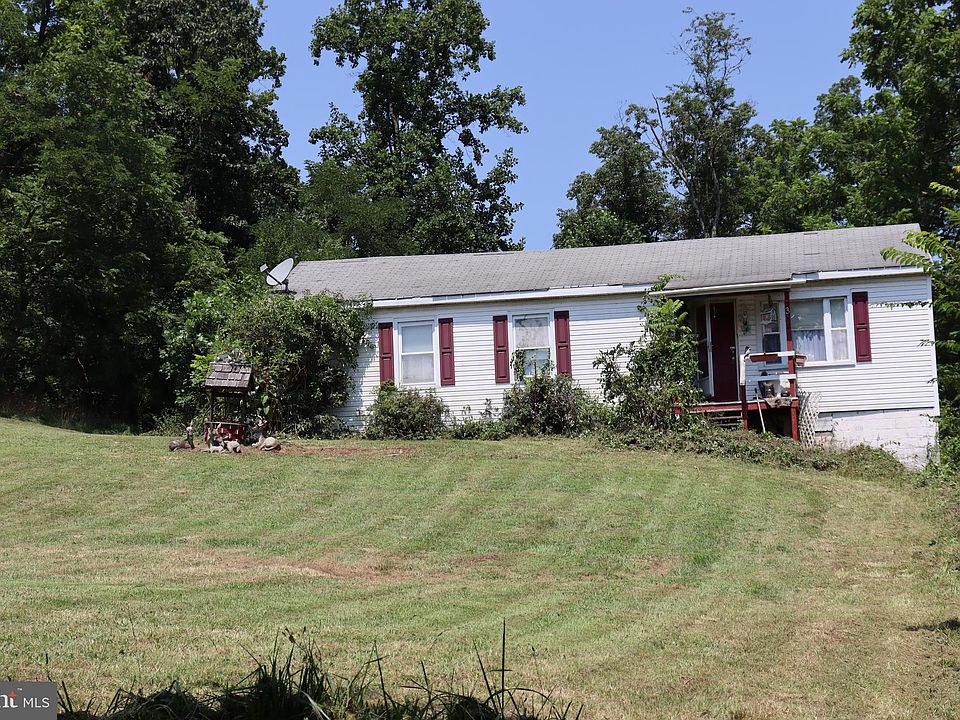 2nd image of 1352 Powells Valley Rd