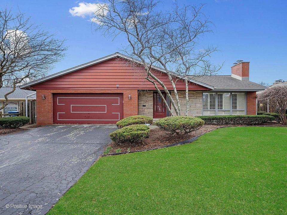 1st image of 5 Larkspur Ln