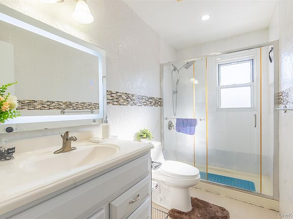 3rd image of 25708 147th Avenue