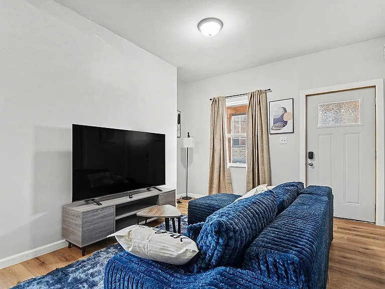 709 Napier St #1 — Photo 11