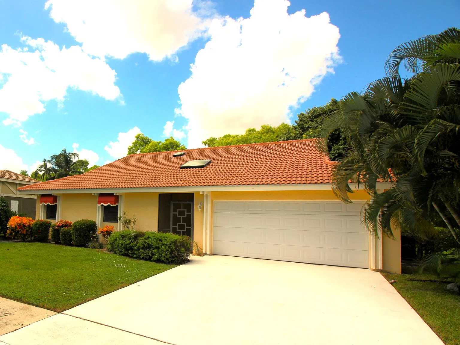 4 bed, 2618 sqft, $4,600 — Photo 3