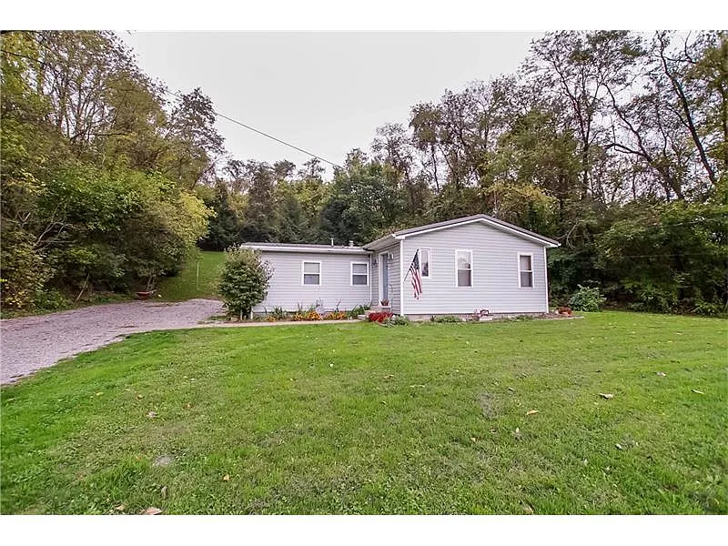 261 Elm Rd photo 1