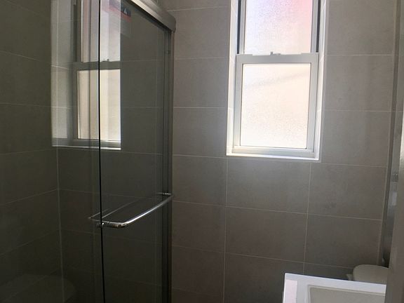 4th image of 510 E 142nd St #2A
