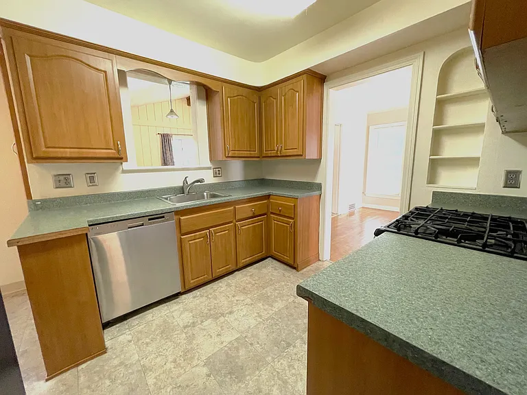 Kitchen 1