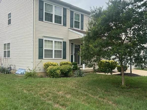 10983 Stella Ct, Waldorf, MD 20603