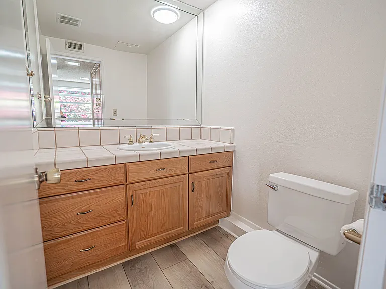 22210 James Alan Cir #8 — Photo 12