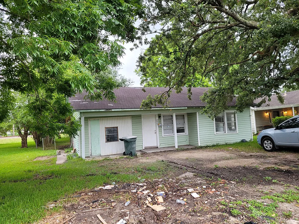 2465 Clearview St
