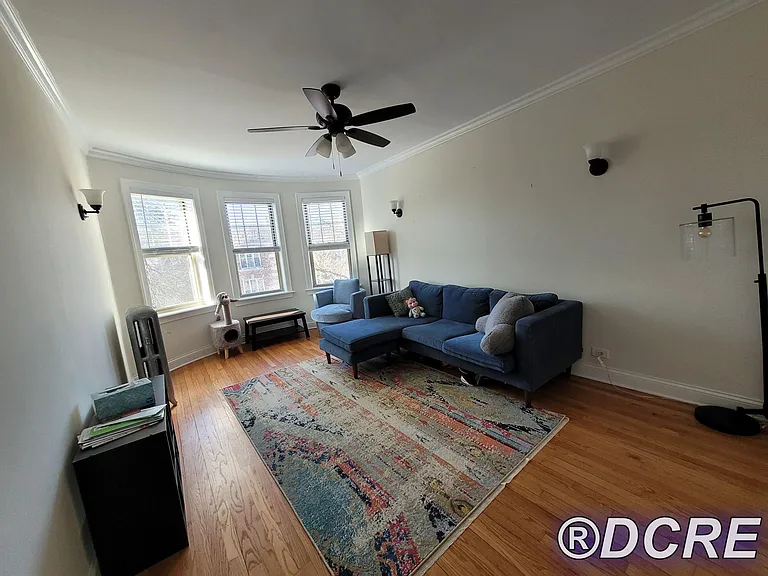 7305 N Greenview Ave #3 — Photo 1